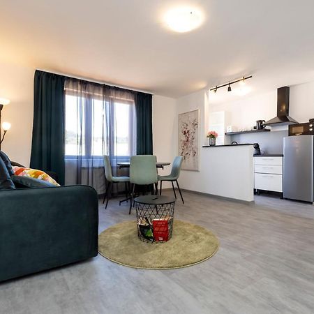 Providenca Accommodation Мали-Лошинь Номер фото