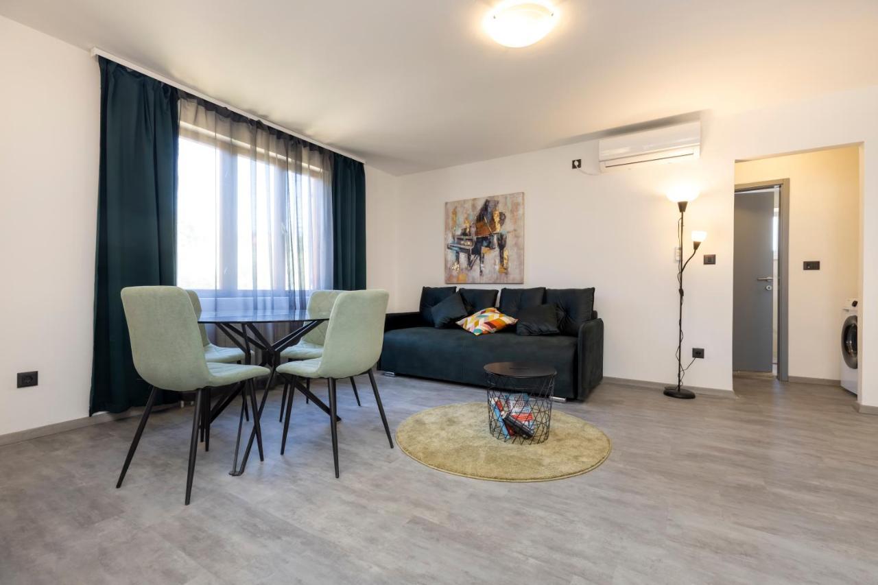 Providenca Accommodation Мали-Лошинь Экстерьер фото