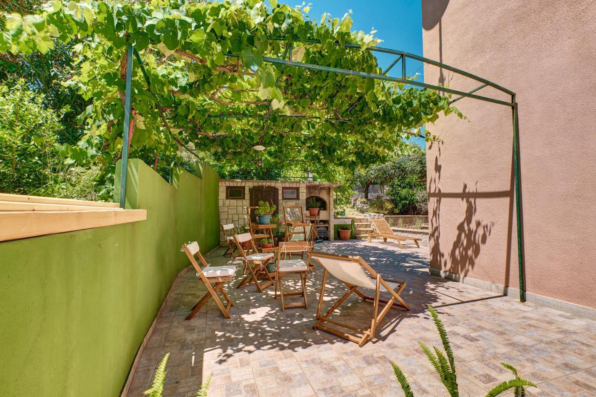 Providenca Accommodation Мали-Лошинь Экстерьер фото