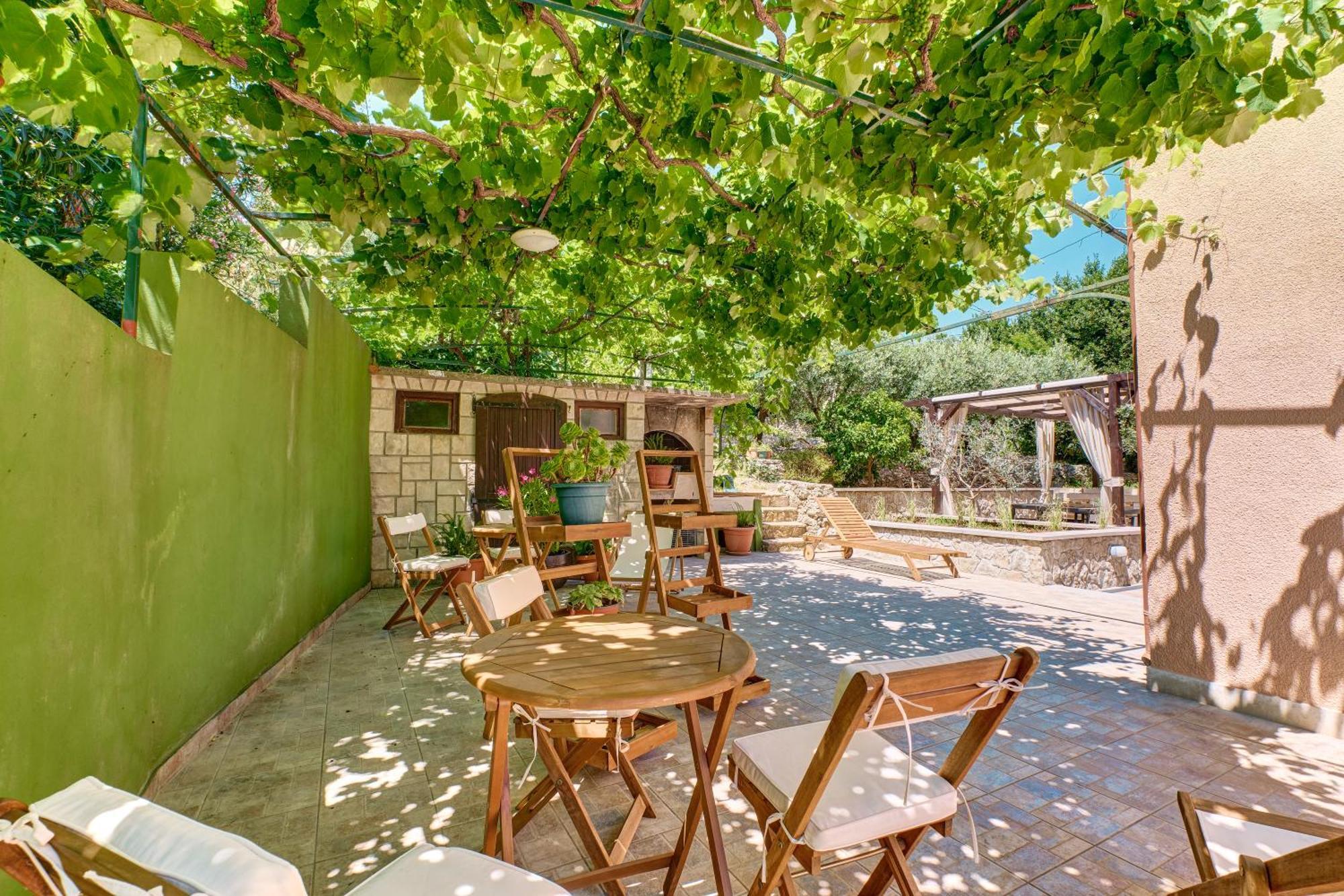 Providenca Accommodation Мали-Лошинь Экстерьер фото